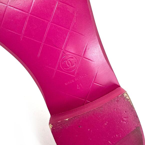 Chanel Quilted Turn-Lock Loafers Fuchsia Pink Gold Tone CC Leather Moccasin 41 - Picture 8 of 9